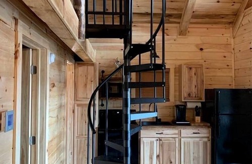 Scio House | Modern Spacious Cabin near Tappan Lake with Jacuzzi and Panoramic Views in Ohio