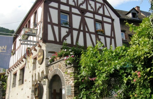 Valwig Apartment | Modern, spacious, comfortable apartment with a fantastic view of the Moselle, gr. balcony