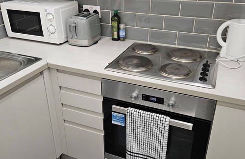 Walworth Apartment | Modern Spacious Flat 10 Minutes from Big Ben