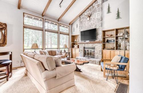 Rhododendron House | Modern spacious getaway with private hot tub wood fireplace WiFi & game room