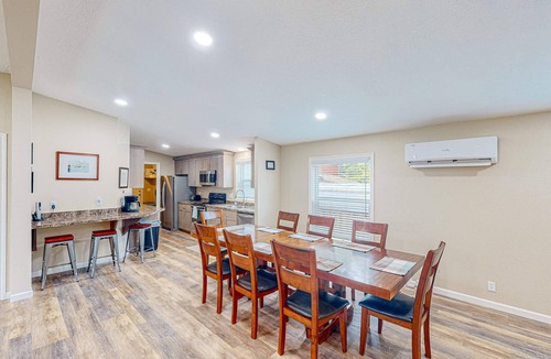 Coos Bay House | Modern, spacious home near the bay with grill, washer&dryer, & large yard