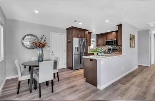 Vine Hill House | Modern Spacious Home with Yard