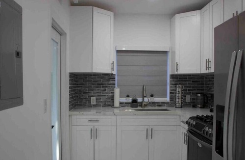 Hialeah House | Modern Spacious House - 5 min from MIA Airport