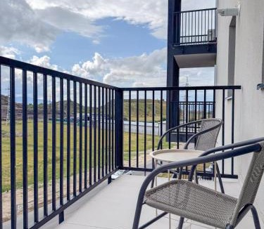 Sinpetru Apartment | Modern Spacious Mountain View Apt