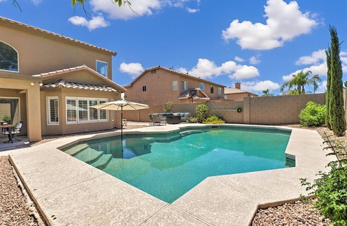 Gilbert House | Modern Spacious Open 5BR Family Retreat w/Pool, Game Room + Prime Gilbert Locat