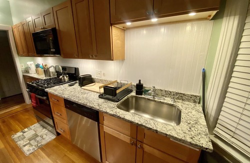 Providence Apartment | ⭐Modern, Spacious & Quiet ⭐3 BR APT ⭐Near BROWN, RISD, College Hill, Downtown ⭐