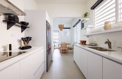 Eleanor Roosevelt House | Modern & Spacious Retreat in Hato Rey | Sleeps 16+