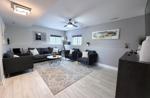 Waukegan House | Modern Spacious Retreat with Fast Wi-Fi, Yard & Workspace - 4BR and 2 Full Bath