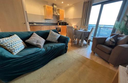 East Acton Apartment | Modern Spacious studio close to station