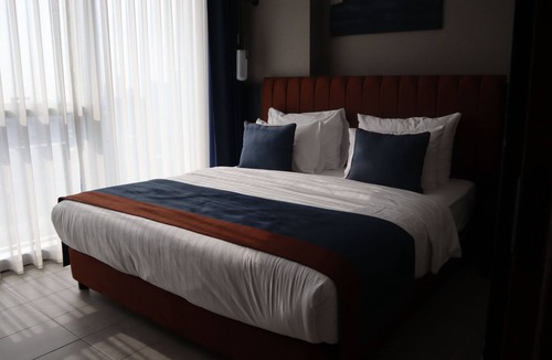 Serifali Mahallesi Bed & Breakfast | Modern, spacious suites. Close to the airport and central areas.