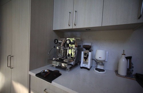 Garibaldi Highlands House | Modern & spacious timber frame home, 3 bed, 5 bath. W/Sauna + Espresso
