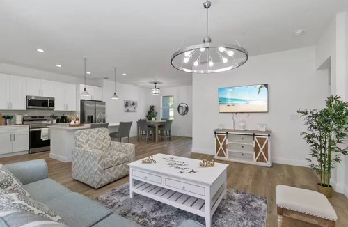 Port Charlotte House | Modern & Spacious 4 2 Home Great for Families!