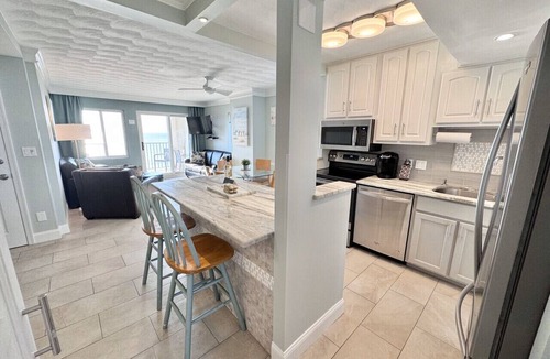 Northeast Virginia Beach Apartment | Modern Spacious 3 Bedroom w/Oceanfront Balconies