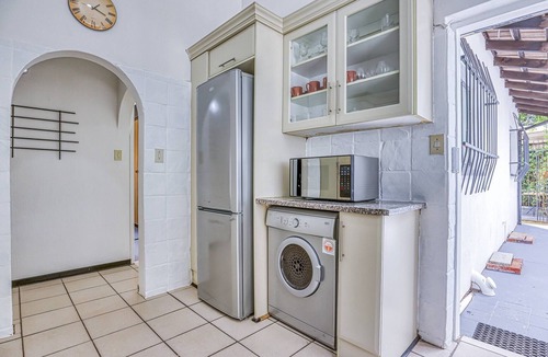 The Reeds House | Modern Spanish House-3br-pool-solar-samrand