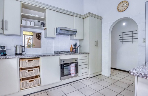 The Reeds House | Modern Spanish House-3br-pool-solar-samrand