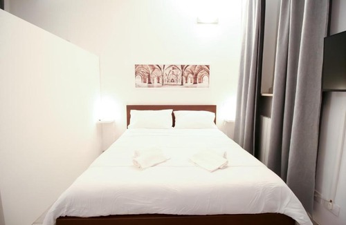 Busto Arsizio Apartment | Modern Stay in Busto Arsizio - 1,7km station