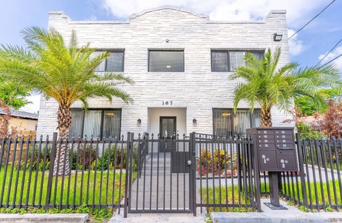 Seybold Apartment | Modern Stay Minutes from Wynwood & Design District
