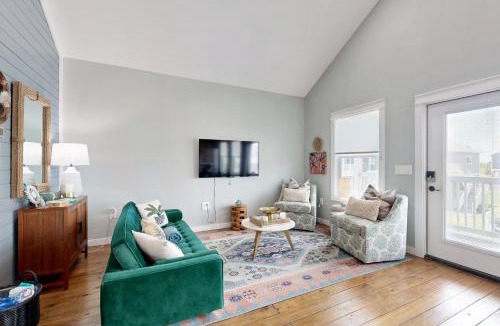Port Bolivar House | Modern Steps to Beach Shared Pool & Playground
