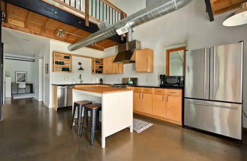 Grantville House | Modern Strawbale on 10 Private Acres