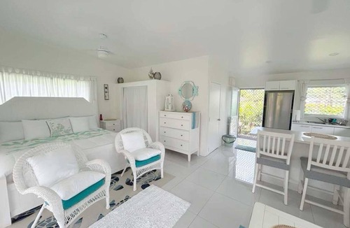 Tapere of Titikaveka Apartment | Modern Studio - Perfect blend of comfort and convenience
