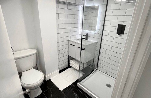 Weehawken Apartment | Modern Studio: minutes to NYC/Views, 4 miles from World Cup - MetLife Stadium