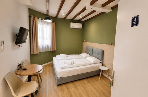 Limassol Apartment | Modern Studio 4 private Kitchenette and Bathroom