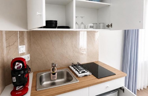 Limassol Apartment | Modern Studio 7 private Kitchenette and Bathroom
