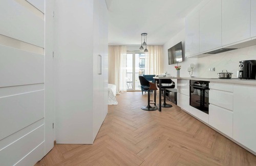Praga Poludnie Apartment | Modern Studio | Air Conditioning, Parking, Balcony