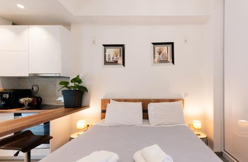 Platia Viktorias Apartment | Modern studio apartment A