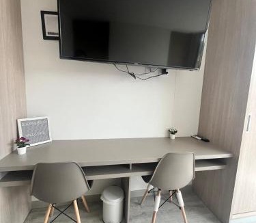 Quinta Paredes Apartment | Modern studio apartment, comfortable, strategic location