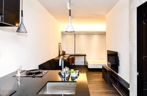 Causeway Bay Apartment | Modern Studio Apartment Near Causeway Bay [1]