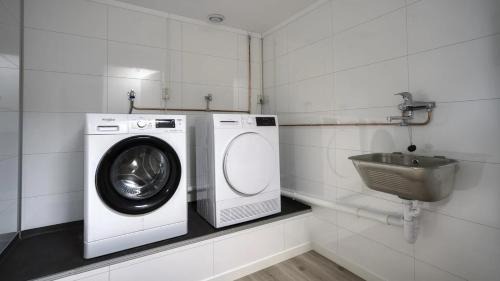 Grimstad Apartment | Modern Studio Apartment, Parking included, Grimstad