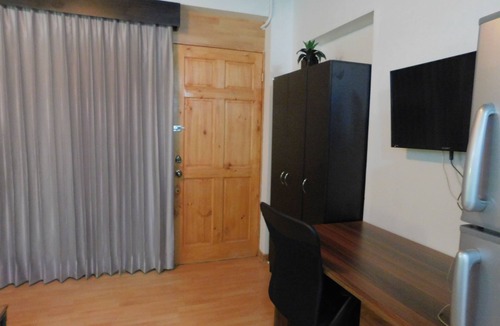 Ciudad Cariari Apartment | Modern Studio Apt King Bed Safe Area 10 min from airport
