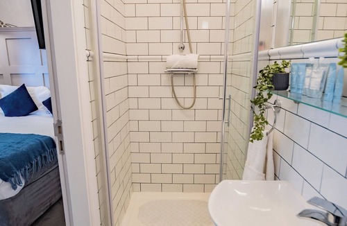 Howth Apartment | Modern Studio by Howth Marina