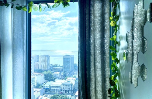 Barangay 670 Condo | Modern Studio Condominium w/Manila Bay View Sunset