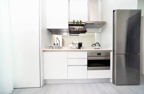 Seven Mile Beach Apartment | Modern Studio Apt w/Rooftop Pool Near Beach, etc.