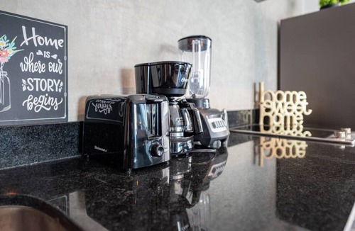 Zazil-ha Condo | Modern Studio w/Rooftop Pool-Walk to Beach+5th ave