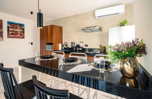 Zazil-ha Condo | Modern Studio w/Rooftop Pool-Walk to Beach+5th ave