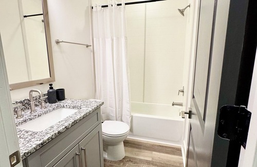 Kirkwood Apartment | Modern Studio near Pullman Yards & BeltLine. Perfect for MAJOR INTERNATIONAL SPORTING EVENT stays.