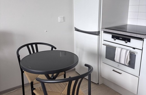 Espoo Hotel | Modern studio next to Finnoo metro - BossHomes Tuohi
