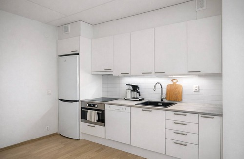 Espoo Hotel | Modern studio next to Finnoo metro - BossHomes Tuohi