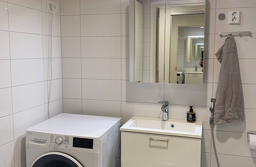 Espoo Hotel | Modern studio next to Finnoo metro - BossHomes Tuohi