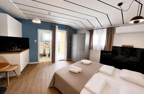 Limassol Apartment | Modern Studio Nr12 private Kitchenette, Bathroom, Balcony