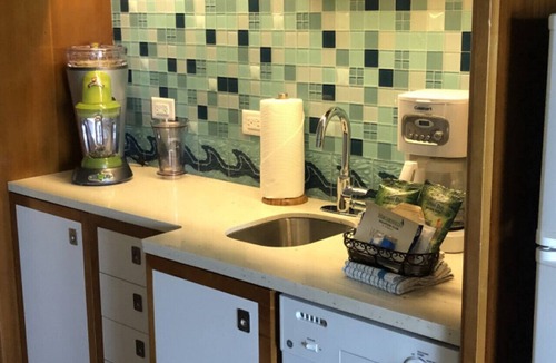 Frydendal Hotel | Modern Studio Suite @Wyndham Margaritaville Resort. Near Coki Beach + Red Hook
