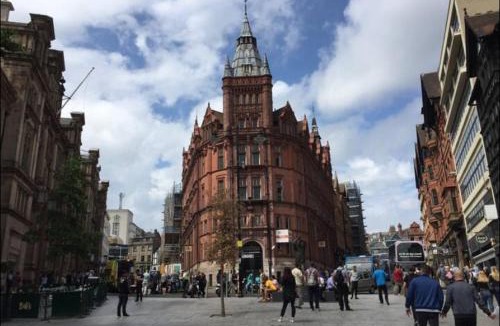 Nottingham City Centre Apartment | Modern Studio, Top Floor, King Street Views