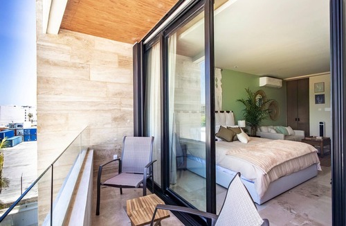 Puerto Morelos Condo | Modern Studio w/Two Pools, Hot Tub and Free Bikes