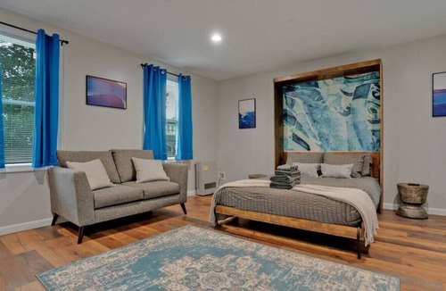 Gorham Apartment | Modern Studio | Wi-Fi | Long Term Available