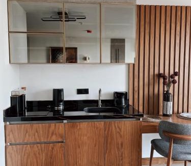 Kartal Apartment | Modern Studio with balcony