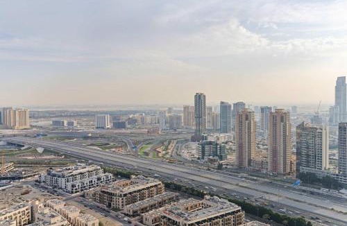 Jumeirah Village Apartment | Modern Studio with Balcony