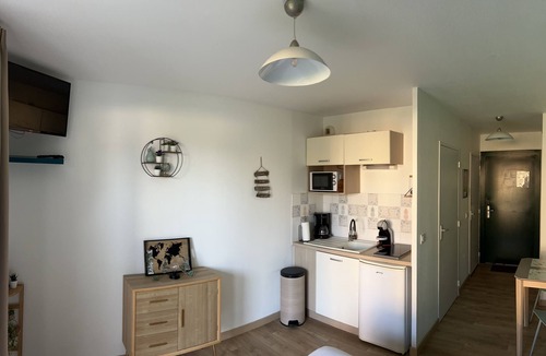Equemauville Apartment | modern studio with pool near Honfleur